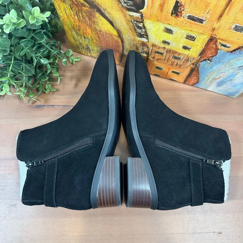 Bella Vita Women's Dora Side‎ Buckle Inside Zip Ankle Booties Size 5